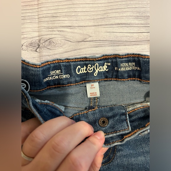 Old Navy / Cat & Jack - Toddler Jeans & Shorts - Size 3T - Picture 4 of 7